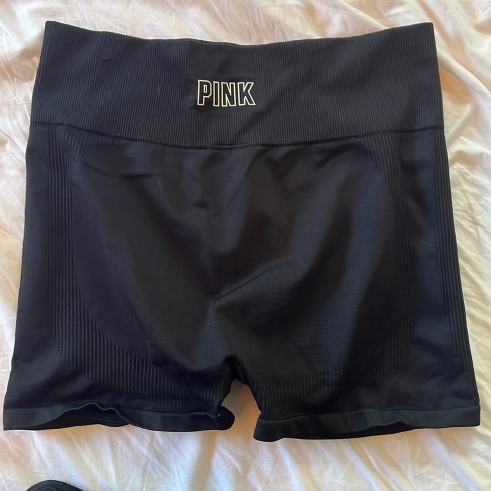 Seamless Pink shorts